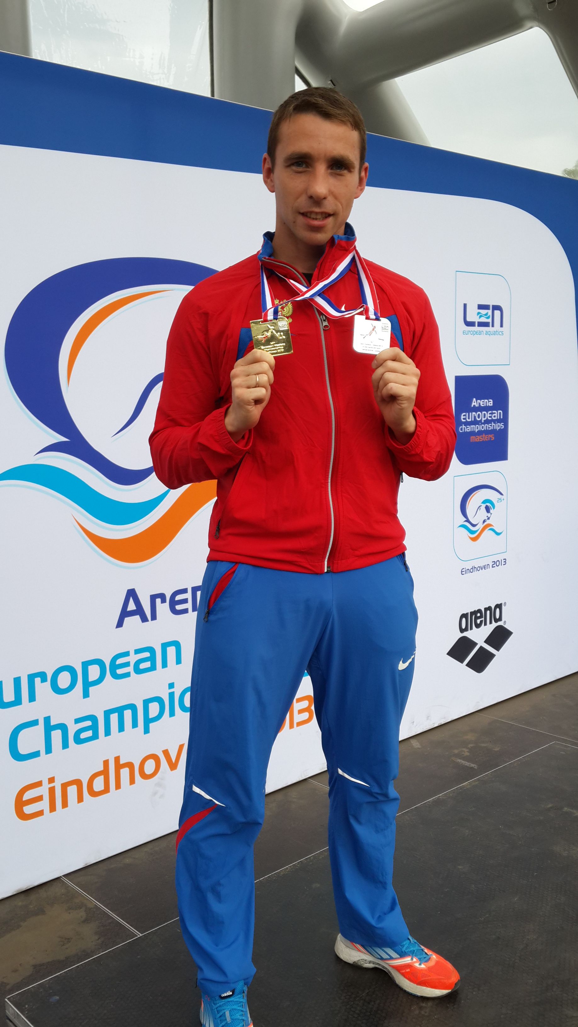 Золото и серебро чемпионата Европы на дистанциях 200 и 100 метров брасс на чемпионате Европы по плаванию в категории Мастерс